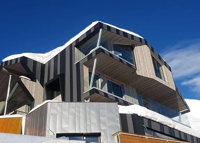 Bergman Mountain Breuil-Cervinia