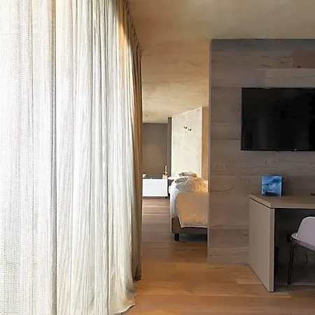 Bergman Mountain Hotel 4*