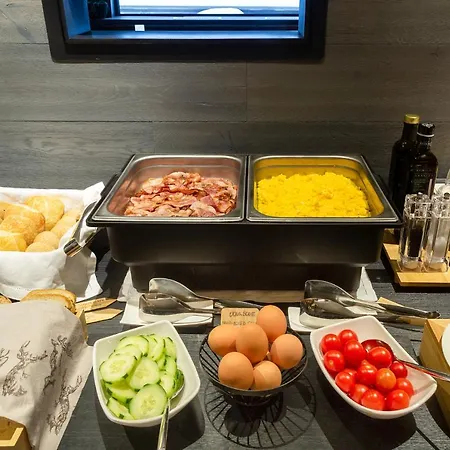 Hotell Bergman Mountain 4*