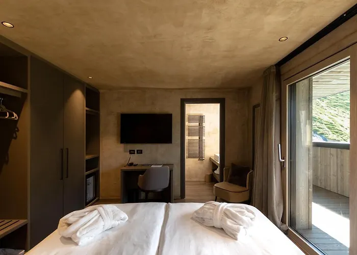 Bergman Mountain Hotel